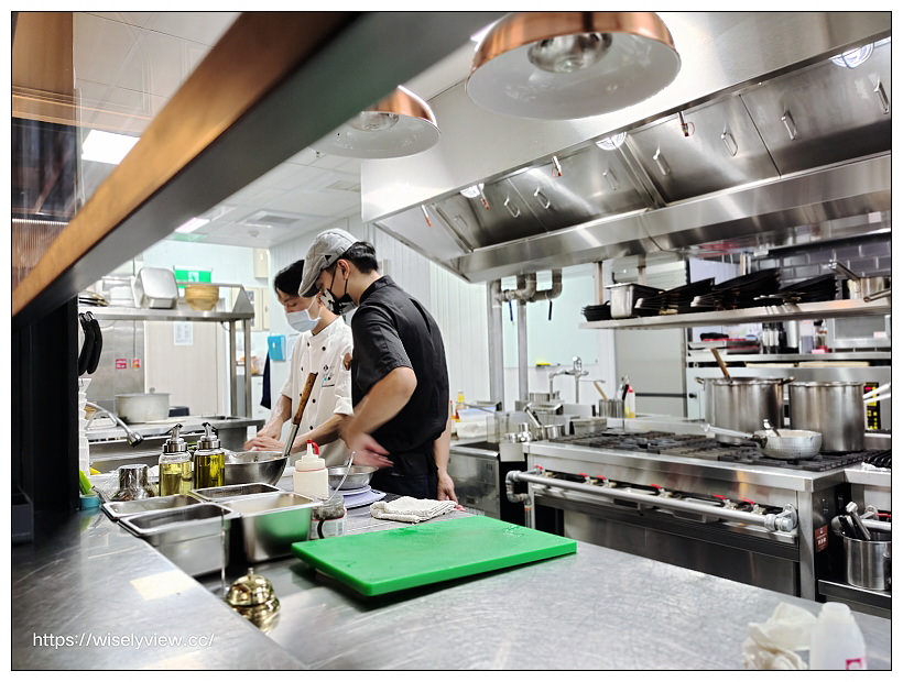 JK Studio 義法餐廳－桃園華泰店｜情侶約會打卡餐廳首選，餐點精緻豐富高質感，環境日夜皆美～華泰名品城美食 x 高鐵桃園站美食 x 青埔美食 x 桃園美食