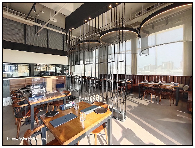 JK Studio 義法餐廳－桃園華泰店｜情侶約會打卡餐廳首選，餐點精緻豐富高質感，環境日夜皆美～華泰名品城美食 x 高鐵桃園站美食 x 青埔美食 x 桃園美食