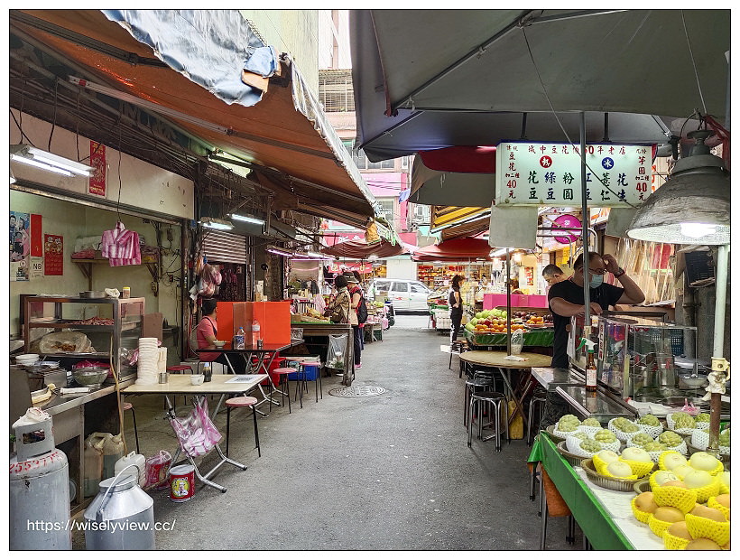 台北中正。城中豆花伯｜城中市場50年老字號銅板小吃～捷運西門站美食 x 城中市場美食 x 西門町美食
