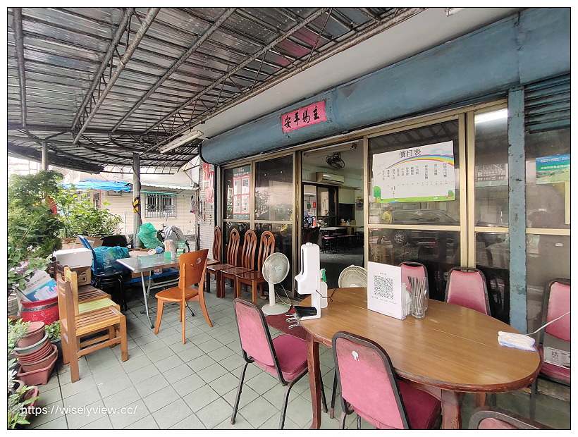 台北文山。福音小館藥膳牛肉麵｜景美萬隆在地私房美食，百元有找湯頭甘甜份量多，必嚐厚切豬耳朵～捷運萬隆站美食 x 景美美食 x 景美牛肉麵 x 台北牛肉麵