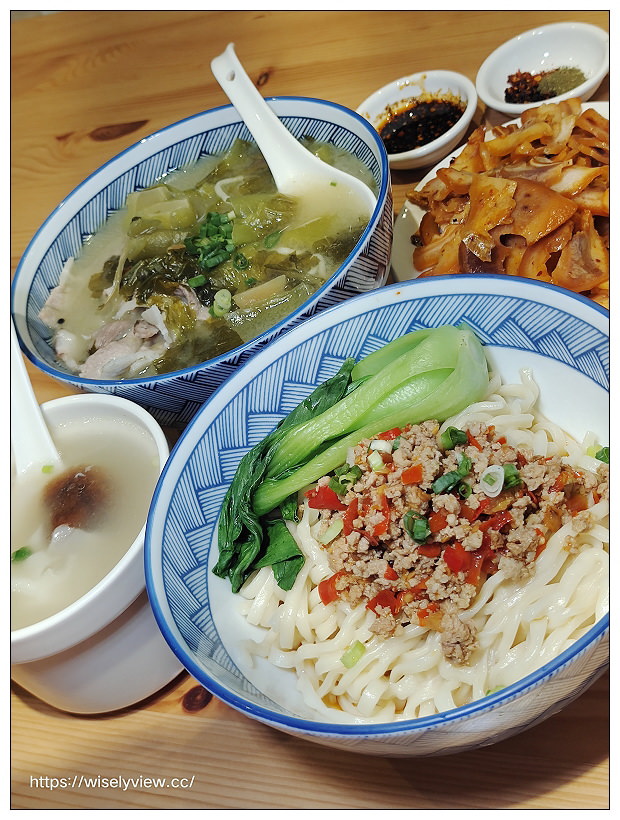 新北新店。林蜀墊川味麵堂︱巷弄內川味香辣麵食,藤椒紅油豬頭皮好吃~捷運七張站美食 x 新店美食 新北新店。林蜀墊川味麵堂︱巷弄內川味香辣麵食,藤椒紅油豬頭皮好吃~捷運七張站美食 x 新店美食