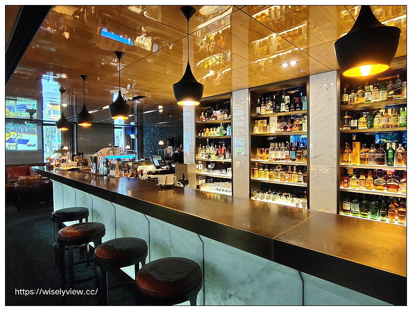 台北大安。慕軒飯店 – URBAN331：隱藏版甜點2021｜法式香緹草莓蛋糕、東方美人生乳捲附培茶生巧克力、可可生乳捲附松露巧克力，餐飲通用券更超值！