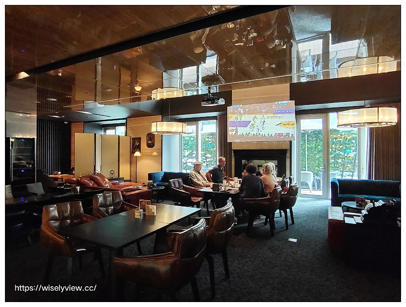 台北大安。慕軒飯店 – URBAN331：隱藏版甜點2021｜法式香緹草莓蛋糕、東方美人生乳捲附培茶生巧克力、可可生乳捲附松露巧克力，餐飲通用券更超值！