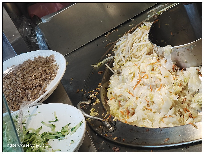 幸福村潤餅｜台大公館老字號︱鮪魚加瘦肉綜合口味清淡︱捷運公館站