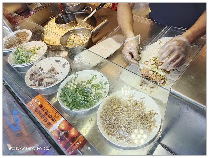 幸福村潤餅｜台大公館老字號︱鮪魚加瘦肉綜合口味清淡︱捷運公館站