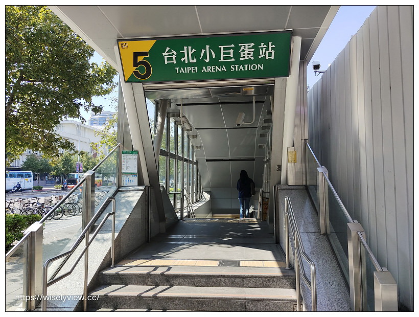 台北松山。點水樓南京店︱2021秋蟹料理：紅蟳米粉鍋、火焰櫻桃鴨二吃、金沙賽螃蟹、黑蒜蟹黃小籠湯包～捷運台北小巨蛋站美食 x 米其林必比登美食