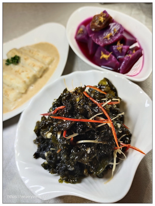 台北松山。點水樓南京店︱2021秋蟹料理：紅蟳米粉鍋、火焰櫻桃鴨二吃、金沙賽螃蟹、黑蒜蟹黃小籠湯包～捷運台北小巨蛋站美食 x 米其林必比登美食