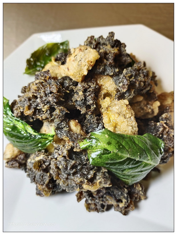 台北松山。點水樓南京店︱2021秋蟹料理：紅蟳米粉鍋、火焰櫻桃鴨二吃、金沙賽螃蟹、黑蒜蟹黃小籠湯包～捷運台北小巨蛋站美食 x 米其林必比登美食