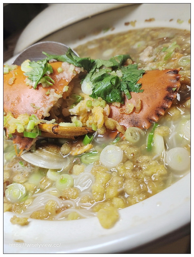 台北松山。點水樓南京店︱2021秋蟹料理：紅蟳米粉鍋、火焰櫻桃鴨二吃、金沙賽螃蟹、黑蒜蟹黃小籠湯包～捷運台北小巨蛋站美食 x 米其林必比登美食