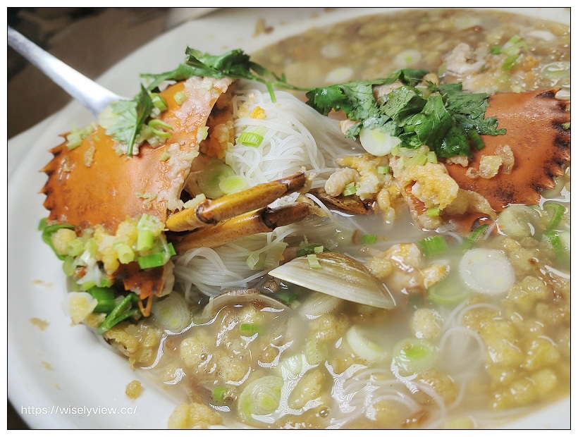 台北松山。點水樓南京店︱2021秋蟹料理：紅蟳米粉鍋、火焰櫻桃鴨二吃、金沙賽螃蟹、黑蒜蟹黃小籠湯包～捷運台北小巨蛋站美食 x 米其林必比登美食