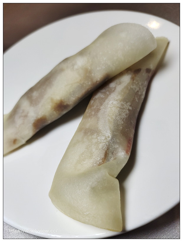 台北松山。點水樓南京店︱2021秋蟹料理：紅蟳米粉鍋、火焰櫻桃鴨二吃、金沙賽螃蟹、黑蒜蟹黃小籠湯包～捷運台北小巨蛋站美食 x 米其林必比登美食