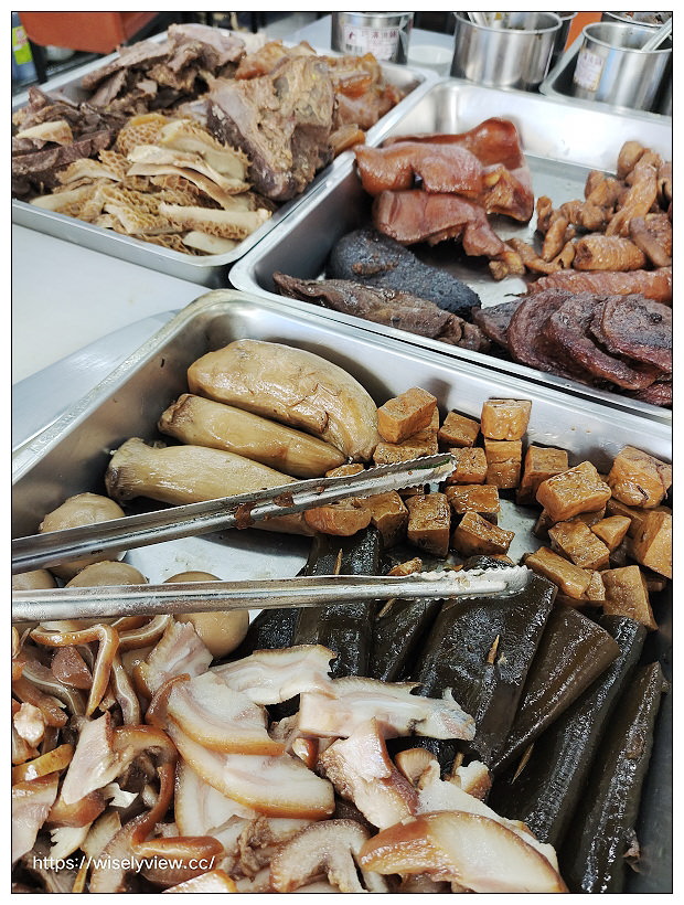 歇業。一間麵店-老士官長川味三寶牛肉麵︱不輸飯店名廚用料十足，特色滷色必點好吃～淡大牛肉麵 x 淡大美食 x 淡江美食 x 淡江大學大忠街牛肉麵