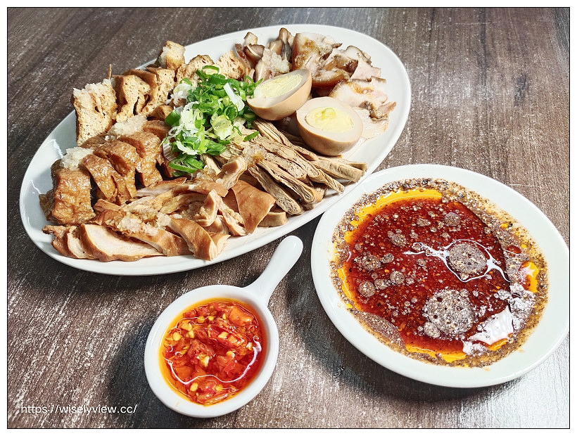 歇業。一間麵店-老士官長川味三寶牛肉麵︱不輸飯店名廚用料十足，特色滷色必點好吃～淡大牛肉麵 x 淡大美食 x 淡江美食 x 淡江大學大忠街牛肉麵