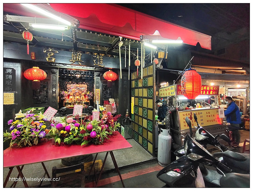 歇業。景美廟口臭豆腐︱必吃炸臭豆腐、鴨血豆腐和米腸