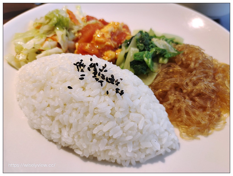 台北文山。泰好味泰式料理︱泰式打抛豬肉飯(午間套餐)～福興路美食 x 景美美食 x 捷運萬芳醫院站美食
