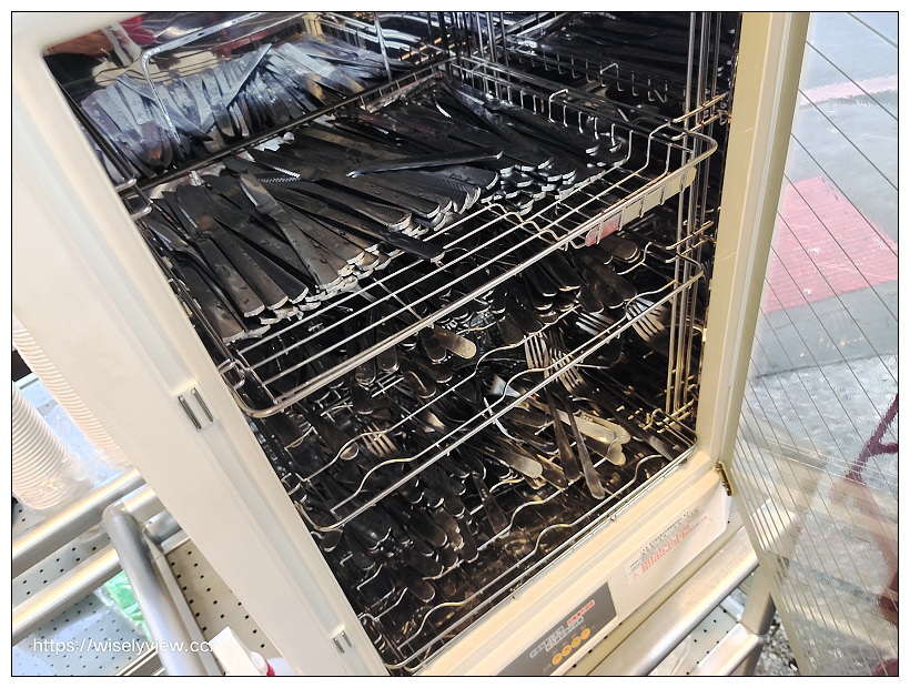 台北北投。石牌自強市場 六分熟牛排︱路邊攤鐵板原肉牛排～捷運石牌站美食 x 石牌美食 x 北投美食