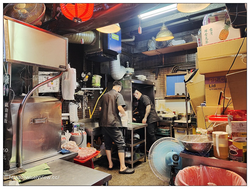 台北信義。市政府炒飯專賣 流氓炒飯︱巷弄內平價鑊氣十足炒飯攤～捷運市政府站美食 x 台北東區美食