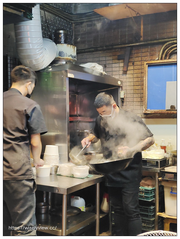 台北信義。市政府炒飯專賣 流氓炒飯︱巷弄內平價鑊氣十足炒飯攤～捷運市政府站美食 x 台北東區美食