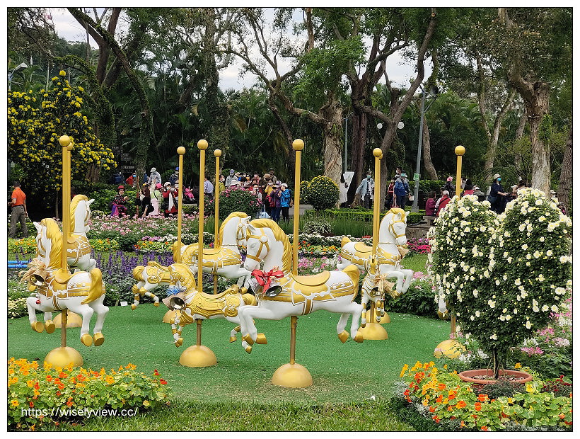 2021士林官邸菊展。菊來運轉 11/26-12/12 交通路線停車︱旋轉大立菊、巨型恐龍、笑笑羊拍照打卡資訊