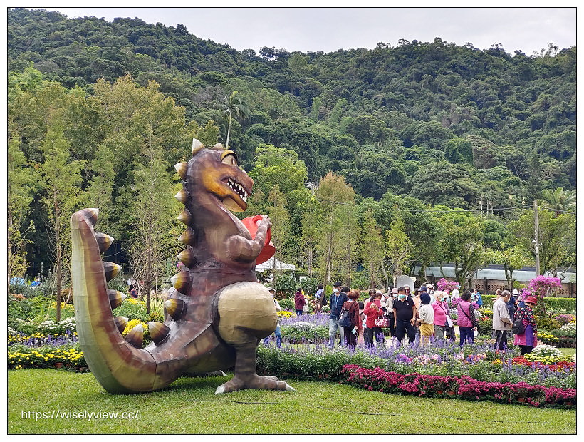 2021士林官邸菊展。菊來運轉 11/26-12/12 交通路線停車︱旋轉大立菊、巨型恐龍、笑笑羊拍照打卡資訊