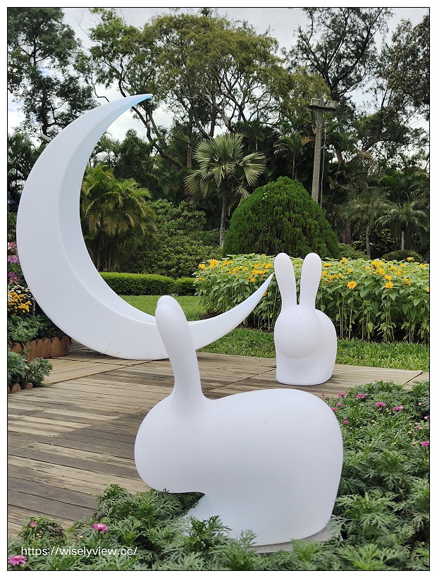 2021士林官邸菊展。菊來運轉 11/26-12/12 交通路線停車︱旋轉大立菊、巨型恐龍、笑笑羊拍照打卡資訊