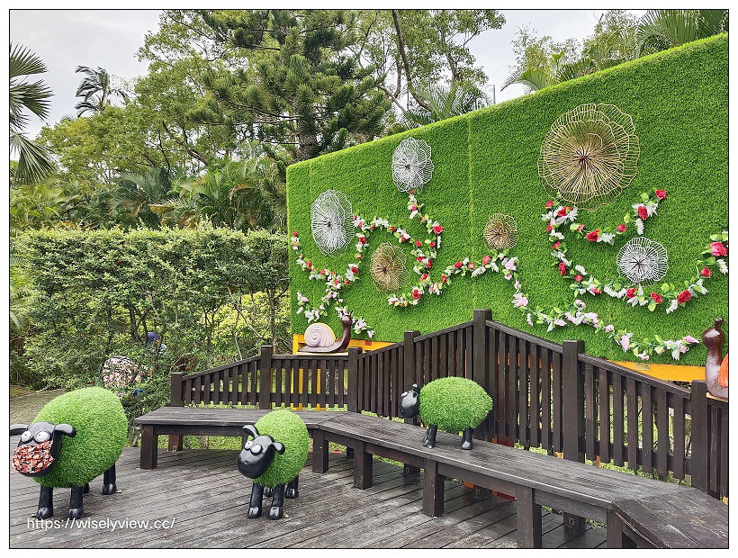 2021士林官邸菊展。菊來運轉 11/26-12/12 交通路線停車︱旋轉大立菊、巨型恐龍、笑笑羊拍照打卡資訊