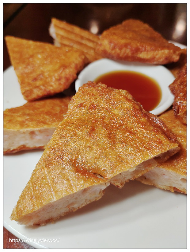 台北中正。泰味鮮泰式主題餐廳︱台大公館泰國熱炒餐廳，環境舒適菜色多，推薦椒麻雞和月亮蝦餅～捷運公館站美食 x 台大公館美食 x 自來水博物館美食