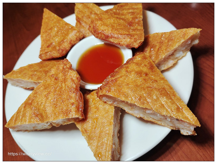 台北中正。泰味鮮泰式主題餐廳︱台大公館泰國熱炒餐廳，環境舒適菜色多，推薦椒麻雞和月亮蝦餅～捷運公館站美食 x 台大公館美食 x 自來水博物館美食