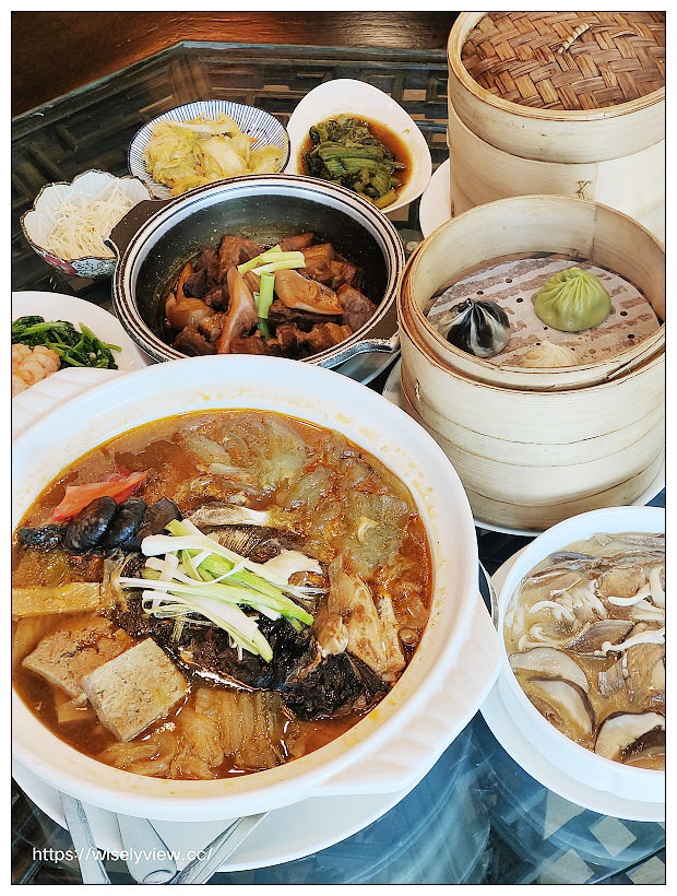 台北大安。點水樓SOGO復興店︱2021煲燒補湯冬季限定：砂鍋大魚頭or砂鍋羊肉湯四人合餐，還有大直店招牌港點五道～捷運忠孝復興站美食 x 米其林比必登