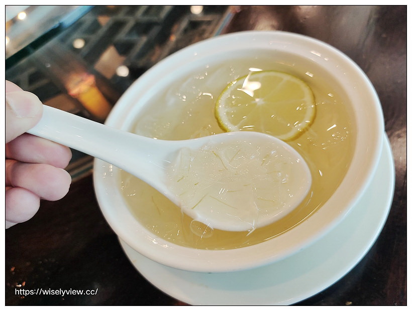 台北大安。點水樓SOGO復興店︱2021煲燒補湯冬季限定：砂鍋大魚頭or砂鍋羊肉湯四人合餐，還有大直店招牌港點五道～捷運忠孝復興站美食 x 米其林比必登