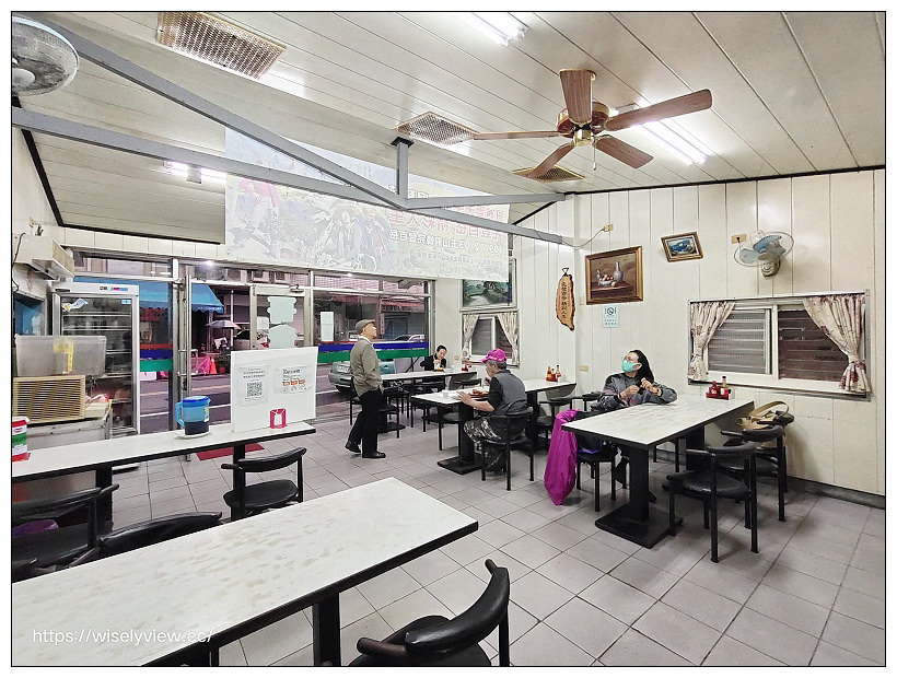 宜蘭礁溪。哥爸妻夫牛排館︱在地30年好停車,平價排餐、牛肉麵與炒飯~礁溪牛排 x 龍潭湖美食 宜蘭礁溪。哥爸妻夫牛排館︱在地30年好停車,平價排餐、牛肉麵與炒飯~礁溪牛排 x 龍潭湖美食