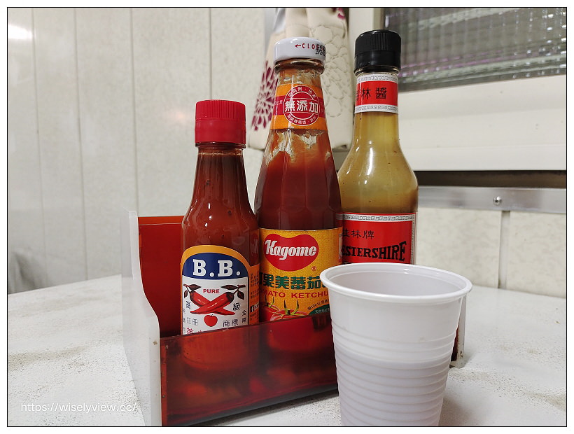 宜蘭礁溪。哥爸妻夫牛排館︱在地30年好停車,平價排餐、牛肉麵與炒飯~礁溪牛排 x 龍潭湖美食 宜蘭礁溪。哥爸妻夫牛排館︱在地30年好停車,平價排餐、牛肉麵與炒飯~礁溪牛排 x 龍潭湖美食