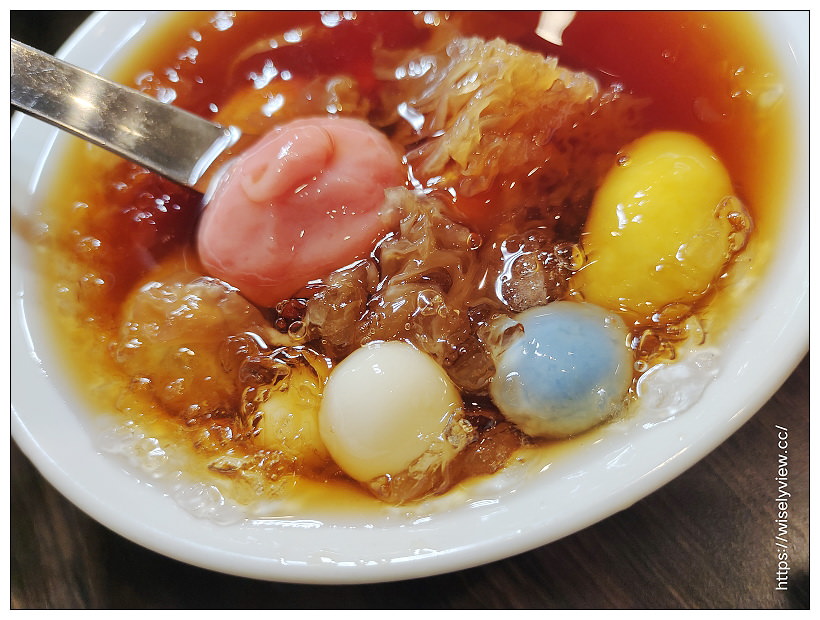 台北大安。蘇媽媽湯圓 通化店︱埔里彩色湯圓，天然食材很繽紛～捷運信義安和站美食 x 通化街夜市美食