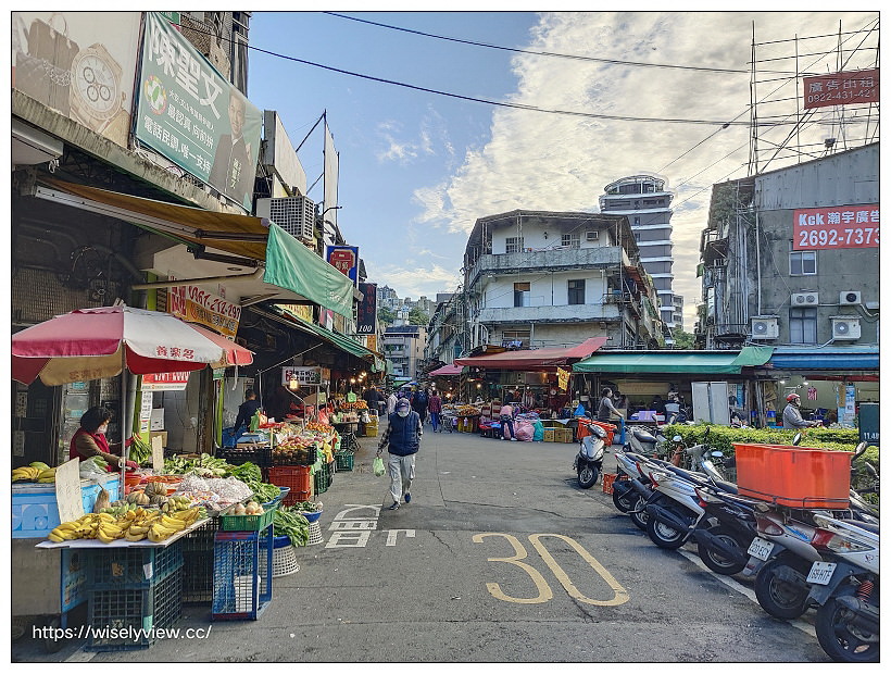 這一家麵店︱興德市場米粉湯黑白切，特推滷鍋大腸頭︱捷運萬芳醫院站