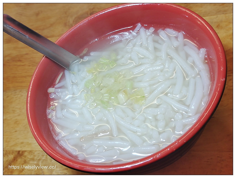 這一家麵店︱興德市場米粉湯黑白切，特推滷鍋大腸頭︱捷運萬芳醫院站