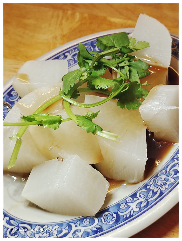 這一家麵店︱興德市場米粉湯黑白切，特推滷鍋大腸頭︱捷運萬芳醫院站