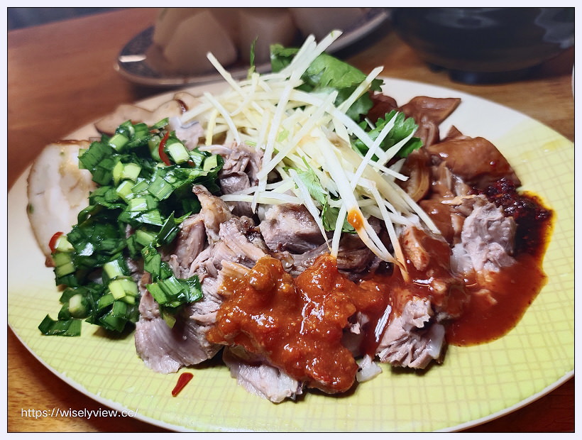 這一家麵店︱興德市場米粉湯黑白切，特推滷鍋大腸頭︱捷運萬芳醫院站