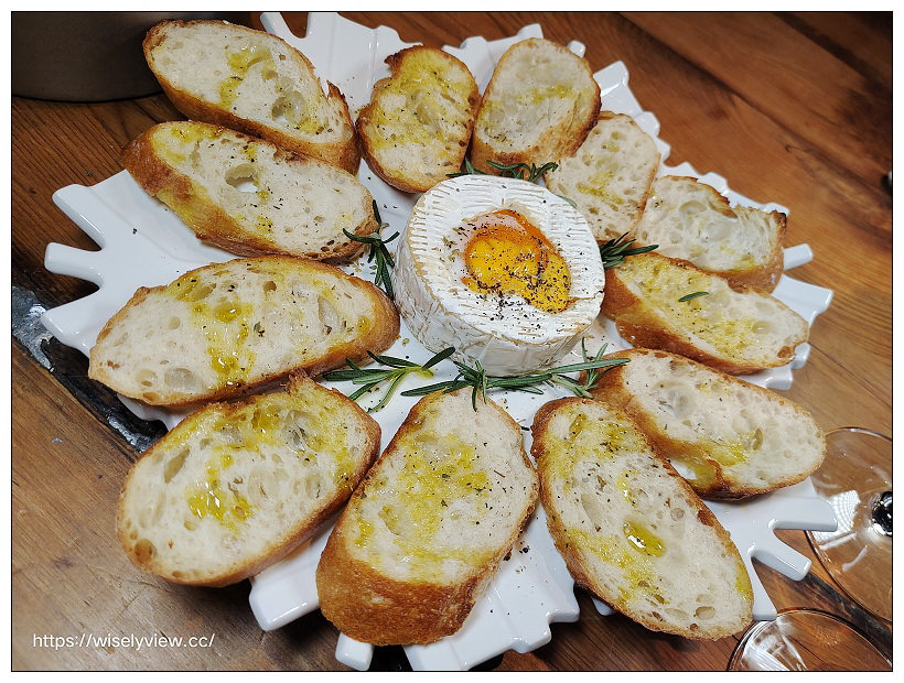 台北大安。pm wine to chill︱生活中，找到隨意放鬆自在的角落～葡萄酒專賣店且外帶享優惠，每個月固定舉辦多主題課程，還有活動包場與租借服務