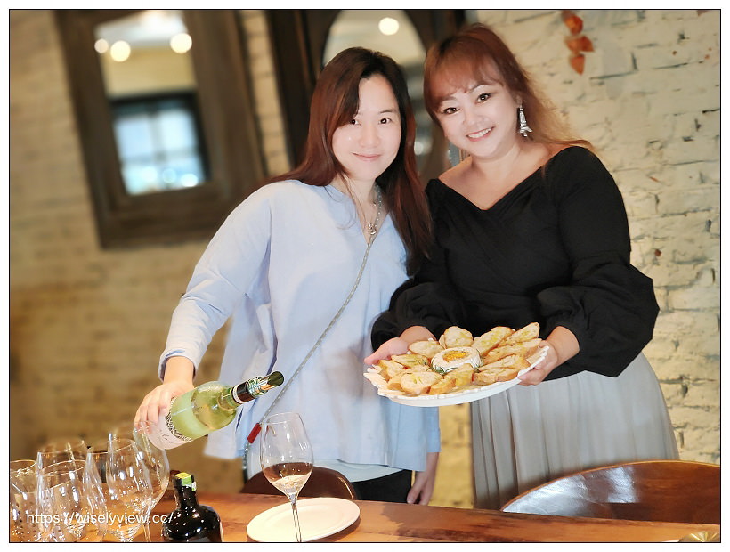 台北大安。pm wine to chill︱生活中，找到隨意放鬆自在的角落～葡萄酒專賣店且外帶享優惠，每個月固定舉辦多主題課程，還有活動包場與租借服務