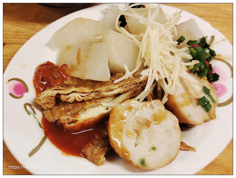 這一家麵店︱興德市場米粉湯黑白切，特推滷鍋大腸頭︱捷運萬芳醫院站