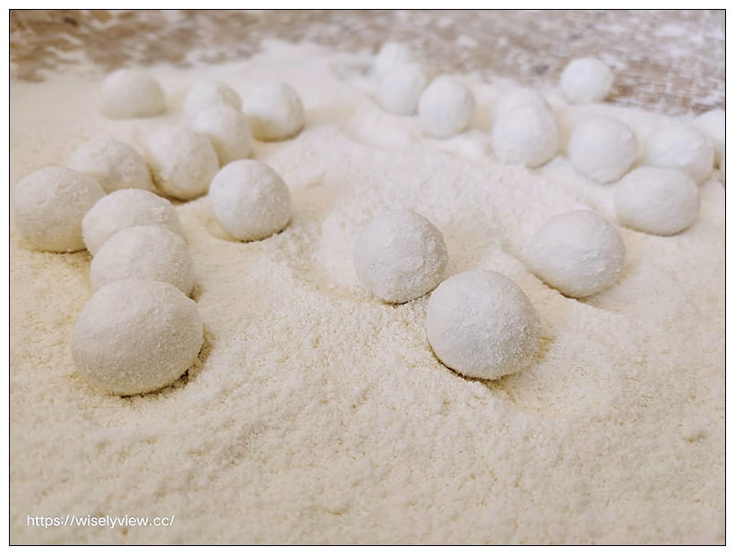 台北松山。點水樓南京店︱現作手搖元宵每日兩回，可內用外帶，還有新品桂花糖藕～捷運小巨蛋站美食