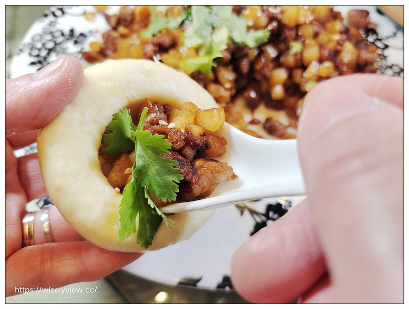 台北中山。華國飯店 帝國會館︱潮廣料理與私房菜，烤鴨三吃、蝦醬三層肉～捷運中山國小站美食 x 雙城街美食 x 晴光市場美食 x 林森北路美食 x 台北烤鴨