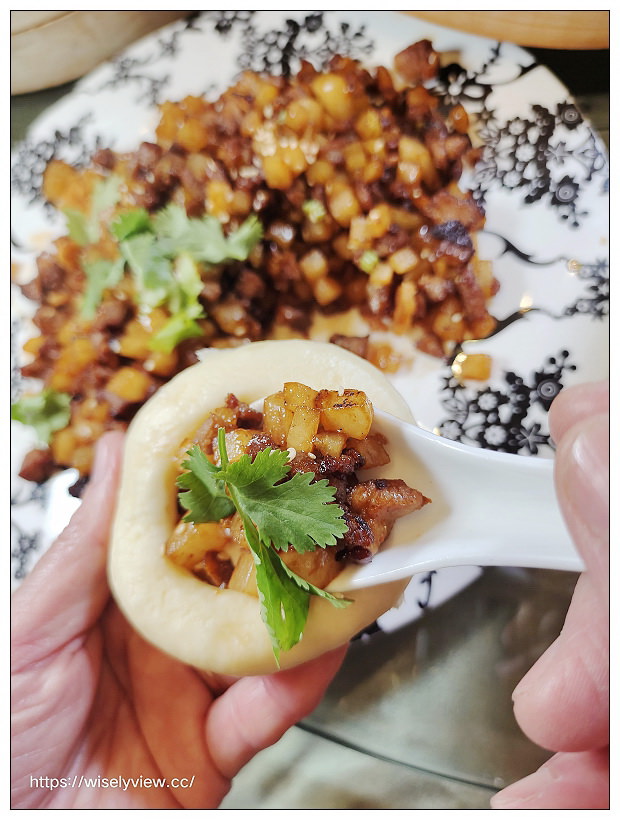 台北中山。華國飯店 帝國會館︱潮廣料理與私房菜，烤鴨三吃、蝦醬三層肉～捷運中山國小站美食 x 雙城街美食 x 晴光市場美食 x 林森北路美食 x 台北烤鴨