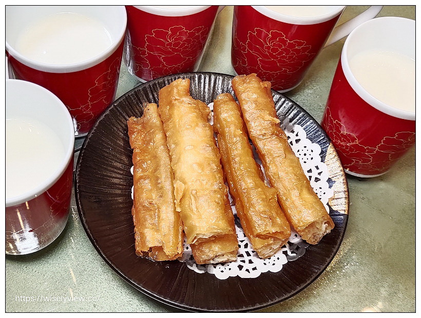 台北中山。華國飯店 帝國會館︱潮廣料理與私房菜，烤鴨三吃、蝦醬三層肉～捷運中山國小站美食 x 雙城街美食 x 晴光市場美食 x 林森北路美食 x 台北烤鴨