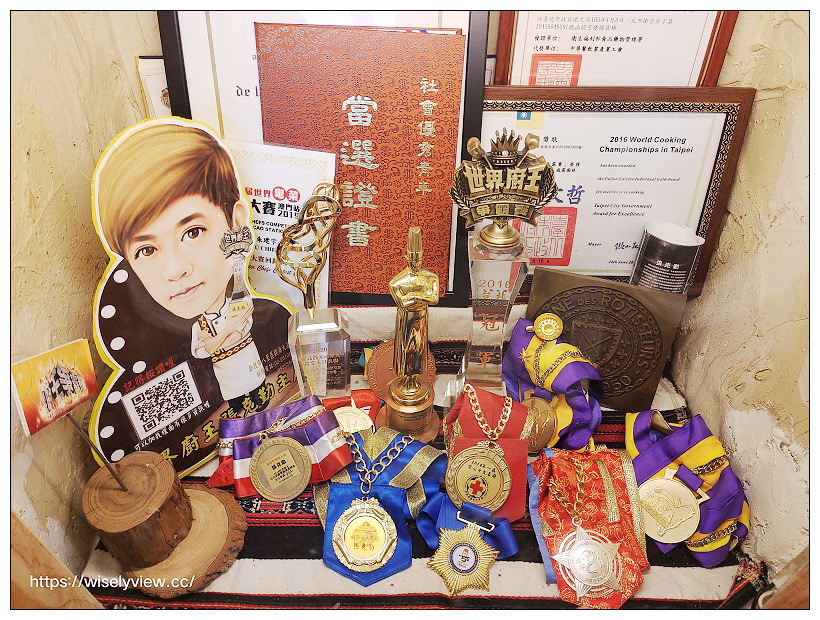 新北八里。芭達桑原住民主題餐廳︱跨界風味特色料理 x 金蒜桶子脆皮雞～八里左岸美食 x 八里美食