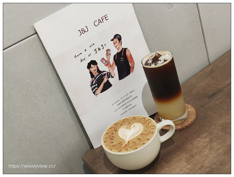 台北中正。J&J CAFE︱咖啡早午餐，肉桂捲好吃～捷運西門站美食 x 衡陽路美食 x 重慶南路美食 x 228公園美食 x 總統府美食 x 西門町美食 x 中山堂美食