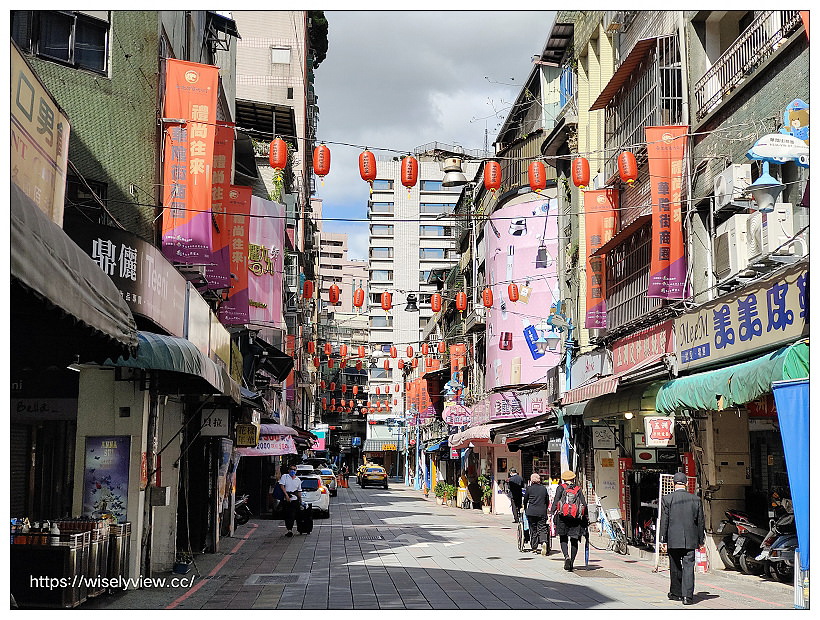 台北中正。君品酒店 Palais de Chine Hotel︱「文藝住房 查理五世總統套房導覽」一泊二食住宿專案，免費享用早晚餐，還有高質感套房與專人典故介紹