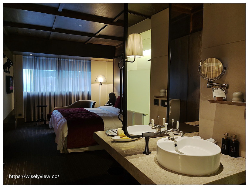 台北中正。君品酒店 Palais de Chine Hotel︱「文藝住房 查理五世總統套房導覽」一泊二食住宿專案，免費享用早晚餐，還有高質感套房與專人典故介紹