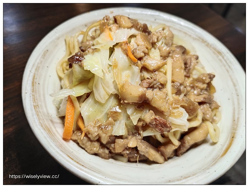 烏來老街美食。山地美食屋︱百元價格服務親切山產野菜種類多,必嚐魚蝦雙拼、珠蔥煎蛋與馬告雞湯 烏來老街美食。山地美食屋︱百元價格服務親切山產野菜種類多,必嚐魚蝦雙拼、珠蔥煎蛋與馬告雞湯