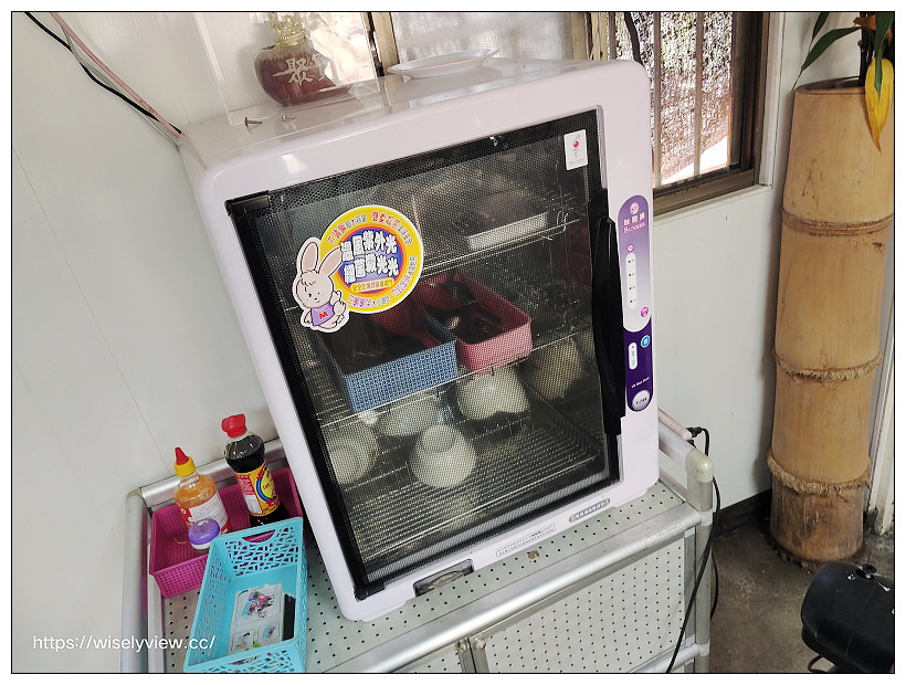 新北新店。越式美食館（阿芳越南小吃店）︱魚露雞翅、紅燒牛肉河粉與便當炒飯～烏來美食 x 屈尺美食 x 廣興濕地美食 x 新店美食，兼營船釣海鷹88號